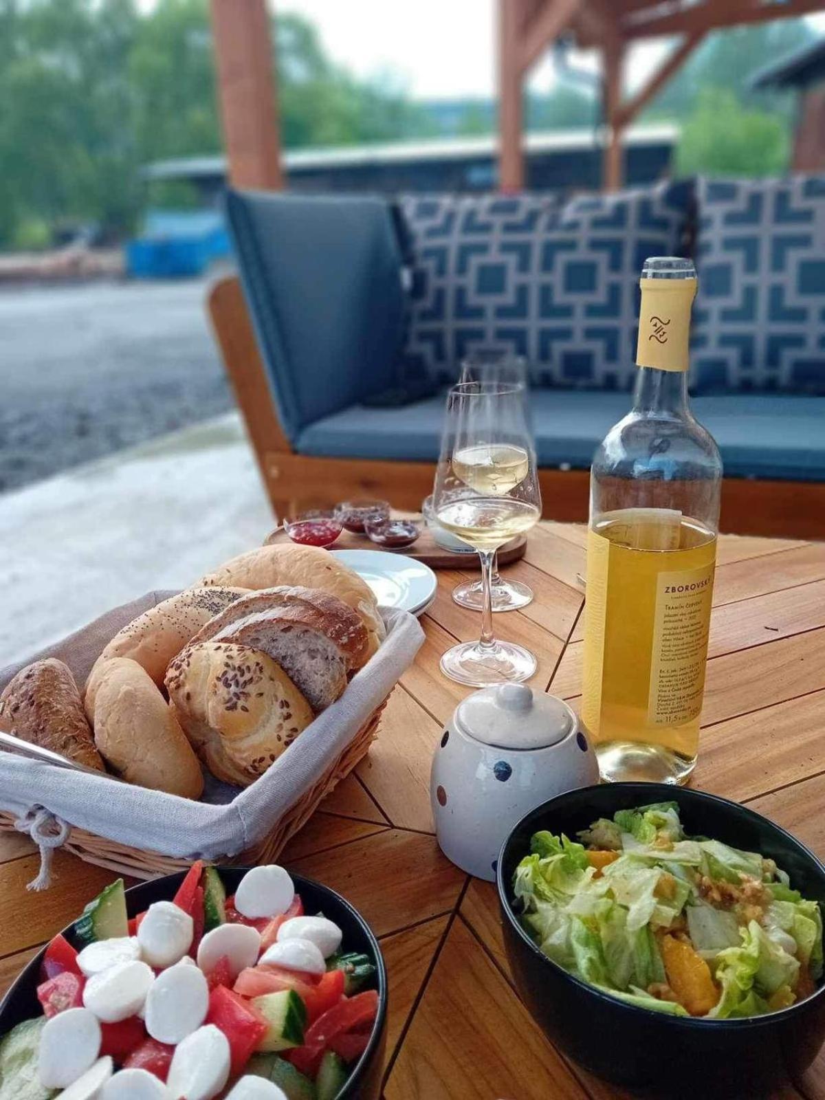 Srbska Kamenice 22 Екстериор снимка